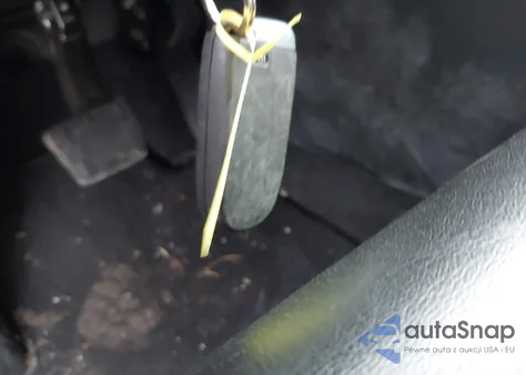 2021 Jeep Cherokee Latitude Plus 4X4 z USA, uszkodzony, nr VIN 1C4PJMLB0MD174360